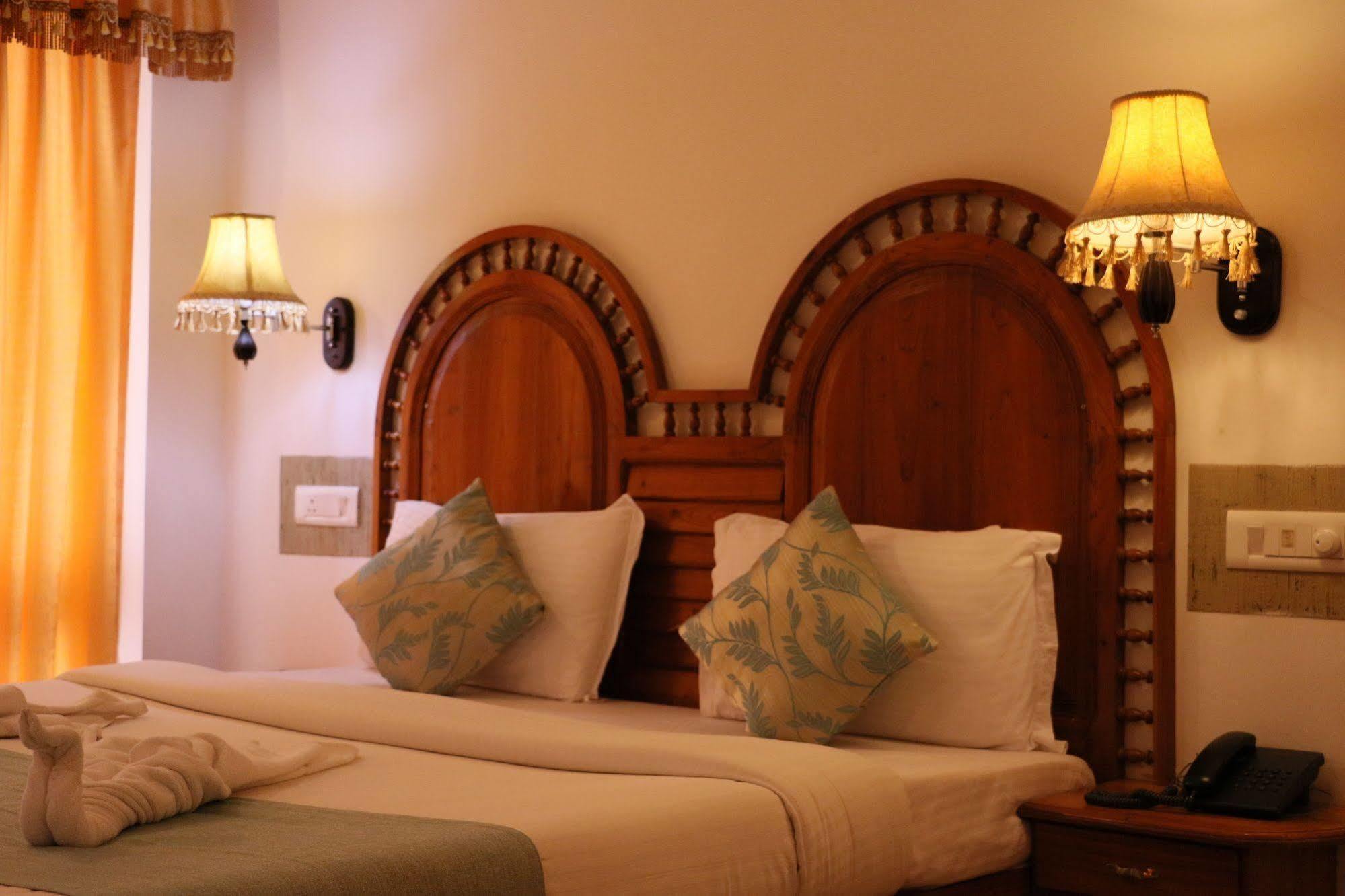 Jungle Park Resorts Thekkady Exterior foto